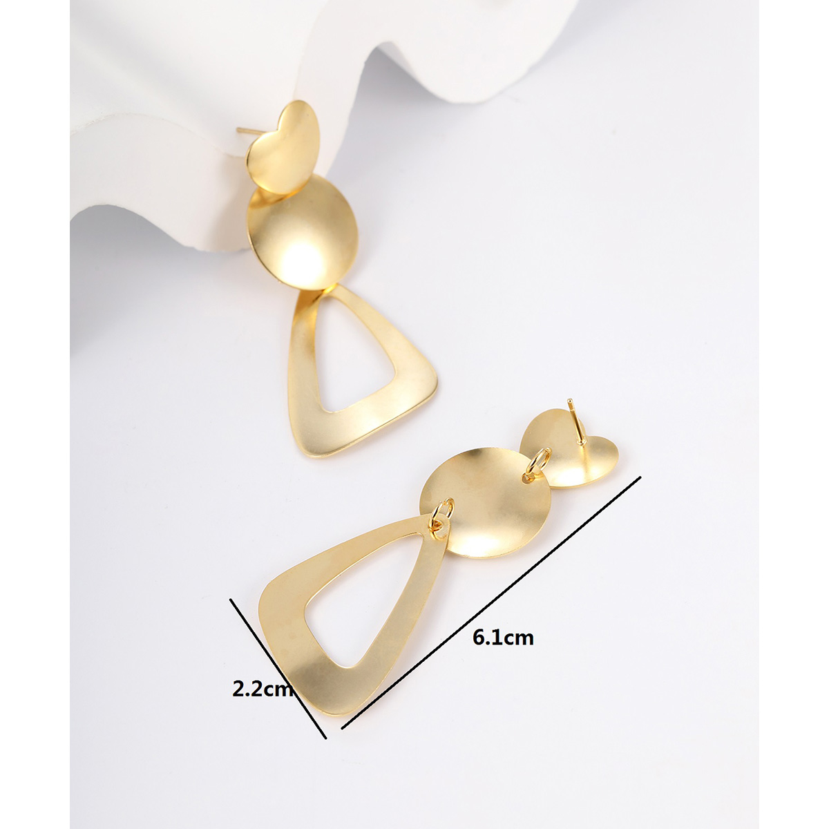 1 Pair Fashion Triangle Geometric Heart Shape Plating Stainless Steel 18k Gold Plated Dangling Earrings display picture 8