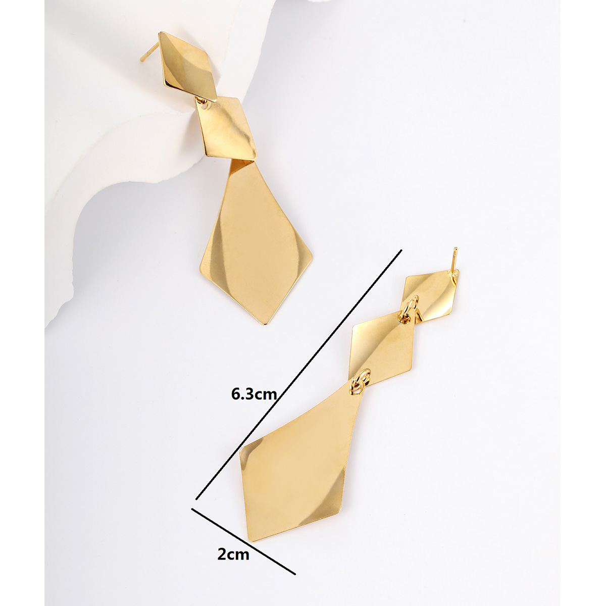 1 Pair Fashion Triangle Geometric Heart Shape Plating Stainless Steel 18k Gold Plated Dangling Earrings display picture 26