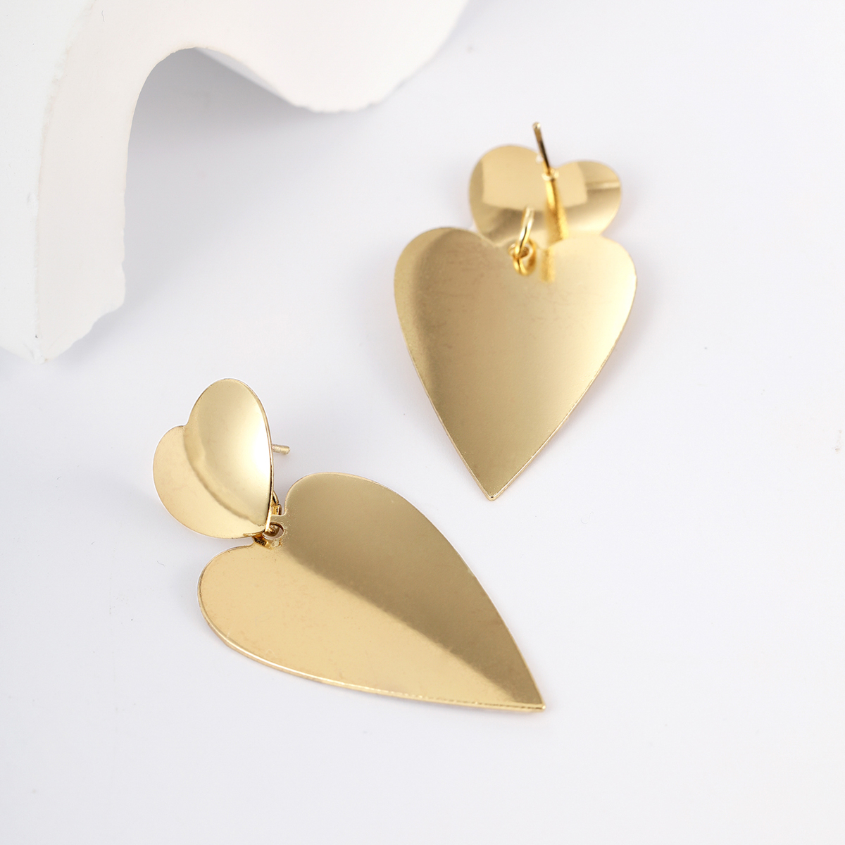 1 Pair Fashion Triangle Geometric Heart Shape Plating Stainless Steel 18k Gold Plated Dangling Earrings display picture 19