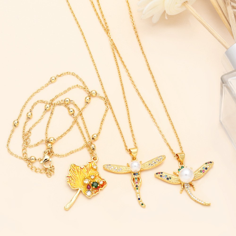 Simple Style Maple Leaf Dragonfly Copper Plating Artificial Pearls Zircon Pendant Necklace 1 Piece display picture 8