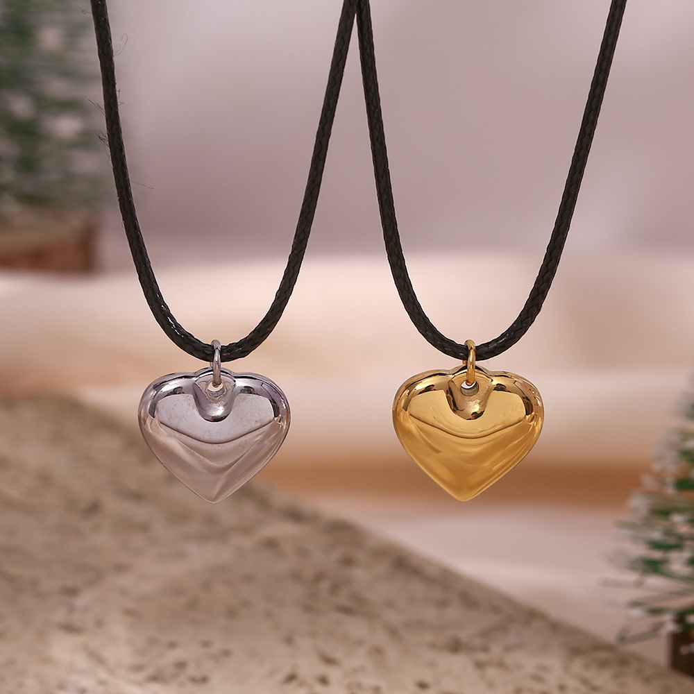 Fashion Heart Shape Stainless Steel Plating Pendant Necklace display picture 1