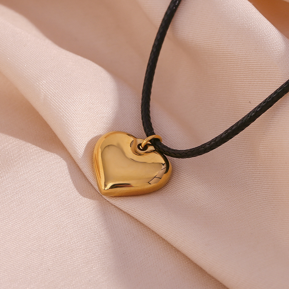 Fashion Heart Shape Stainless Steel Plating Pendant Necklace display picture 8