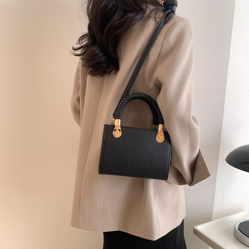 Women's All Seasons Pu Leather Fashion Handbag display picture 1