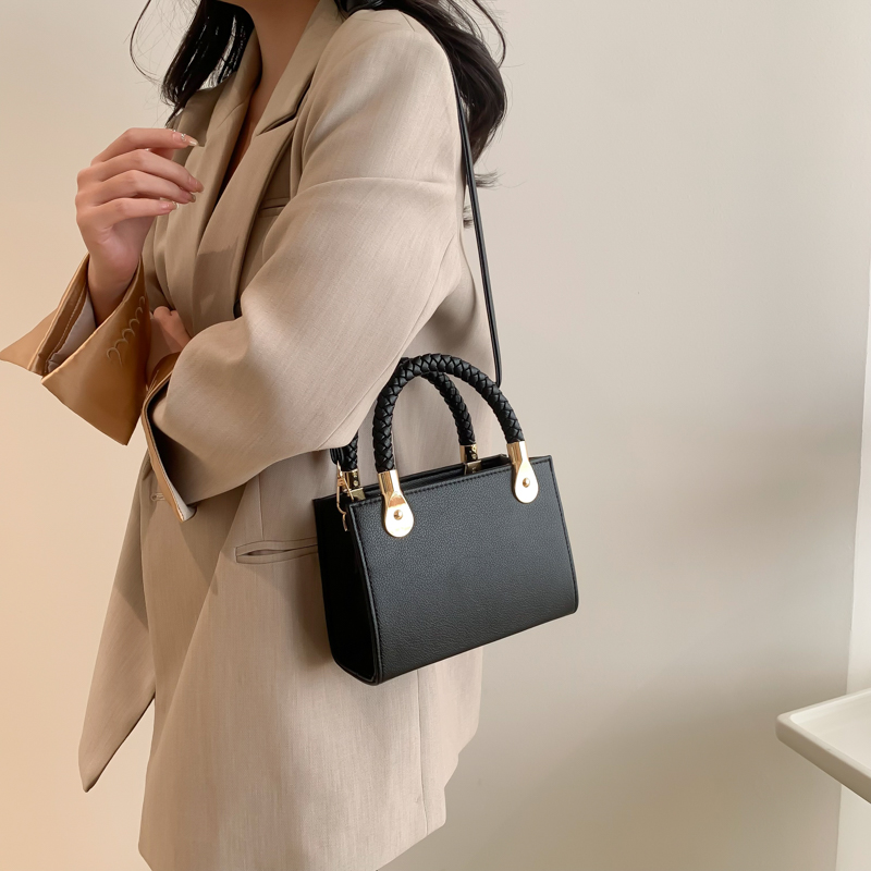 Women's All Seasons Pu Leather Fashion Handbag display picture 2