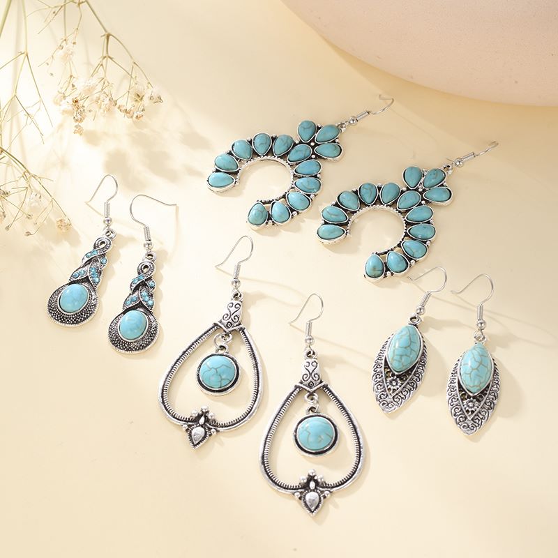 1 Pair Retro Geometric Water Droplets Hollow Out Alloy Turquoise Chandelier Earrings display picture 5