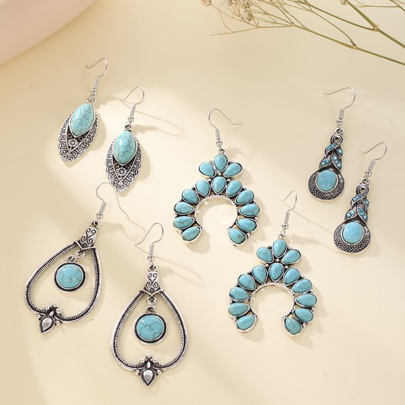 1 Pair Retro Geometric Water Droplets Hollow Out Alloy Turquoise Chandelier Earrings display picture 6