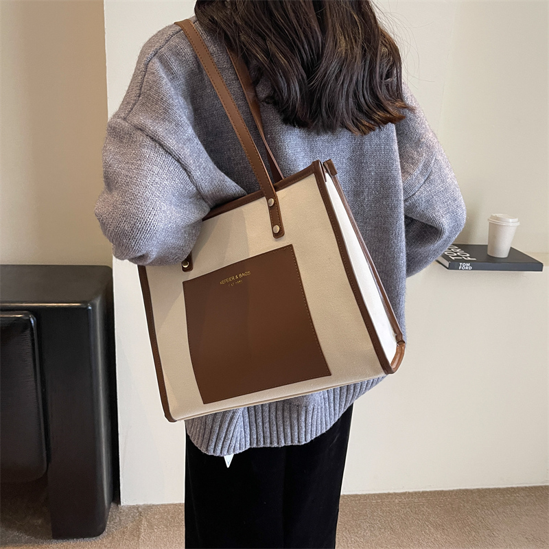 Women's All Seasons Canvas Letter Color Block Square Preppy Style Classic Style Streetwear Sewing Thread Square Zipper Shoulder Bag display picture 1