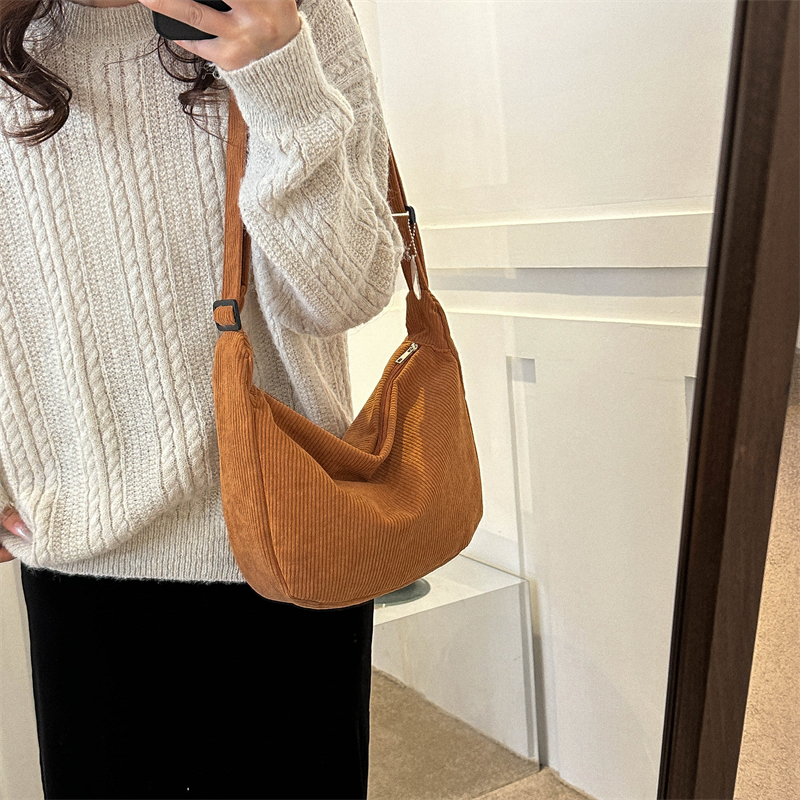 Women's All Seasons Canvas Solid Color Vintage Style Square Zipper Shoulder Bag display picture 13
