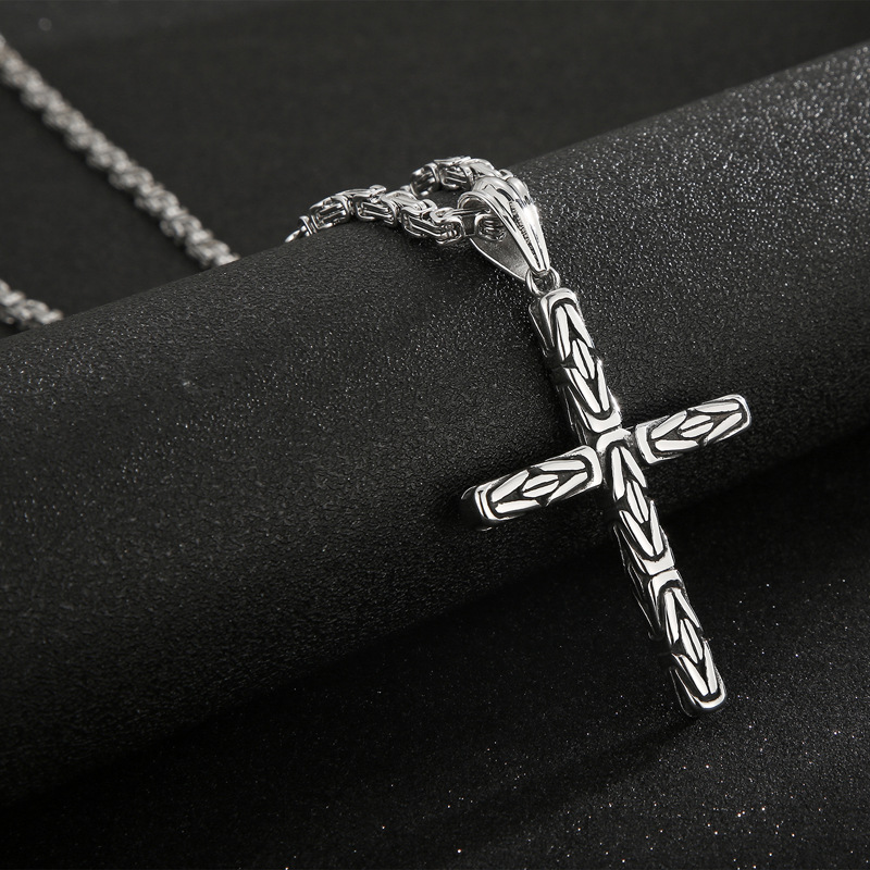 Hip-hop Streetwear Cross Titanium Steel Men's Pendant Necklace display picture 3