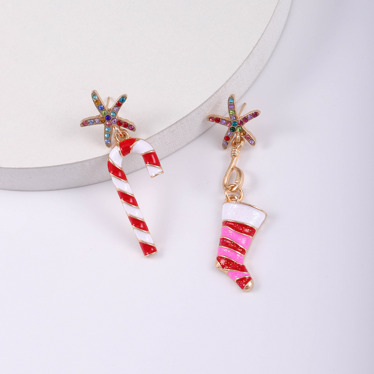 1 Piece Cute Christmas Christmas Socks Inlay Alloy Glass Gold Plated Drop Earrings display picture 5