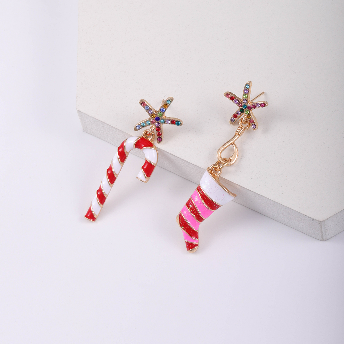 1 Piece Cute Christmas Christmas Socks Inlay Alloy Glass Gold Plated Drop Earrings display picture 9