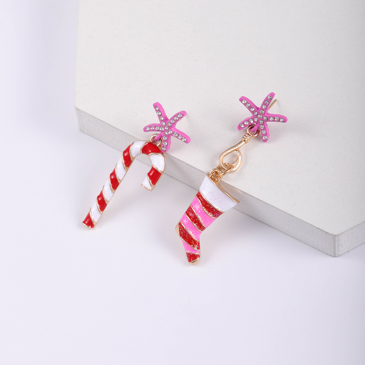 1 Piece Cute Christmas Christmas Socks Inlay Alloy Glass Gold Plated Drop Earrings display picture 7