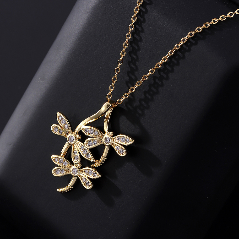 Elegant Streetwear Insect Copper Plating Inlay Zircon Pendant Necklace display picture 3