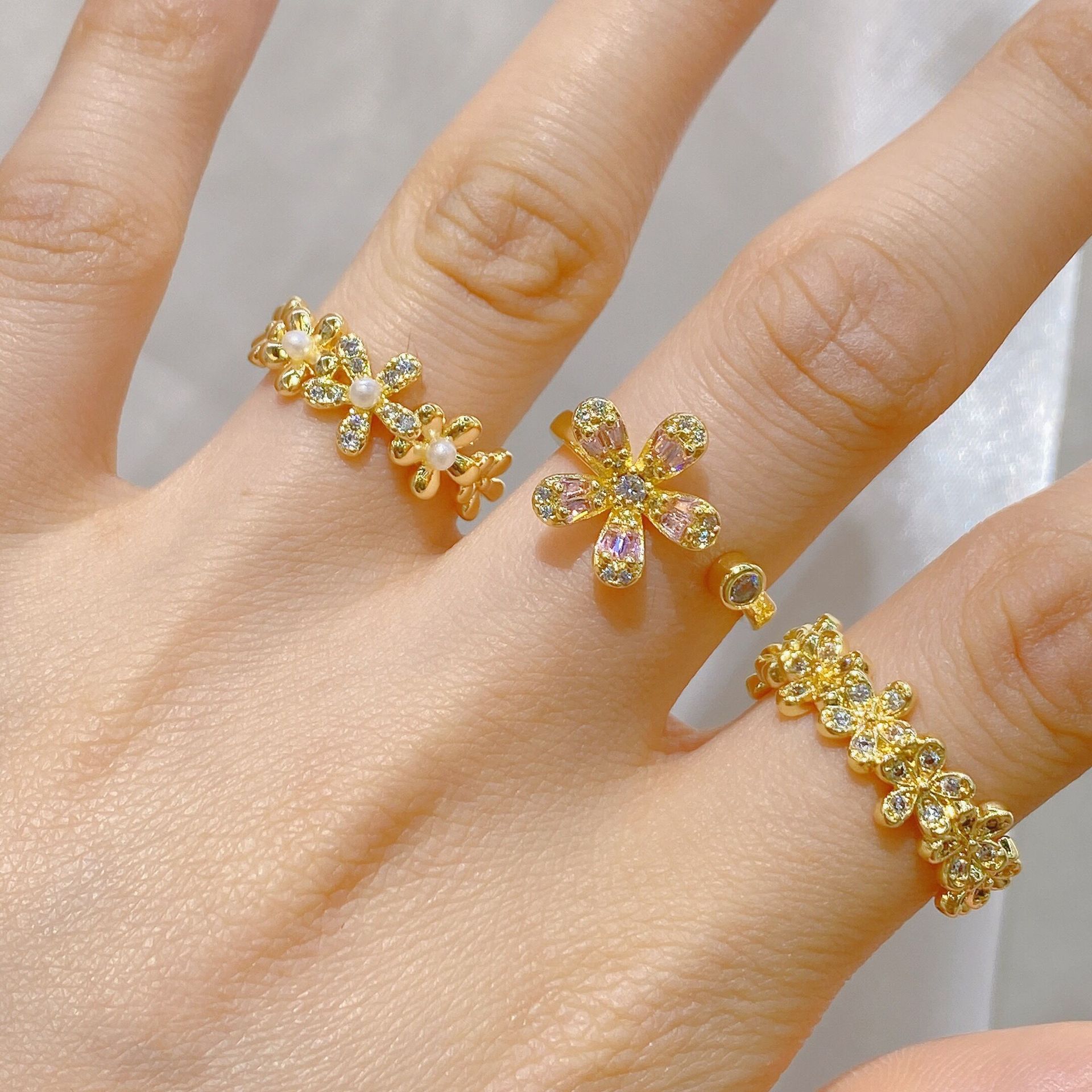 Simple Style Flower Copper Zircon Rings In Bulk display picture 1