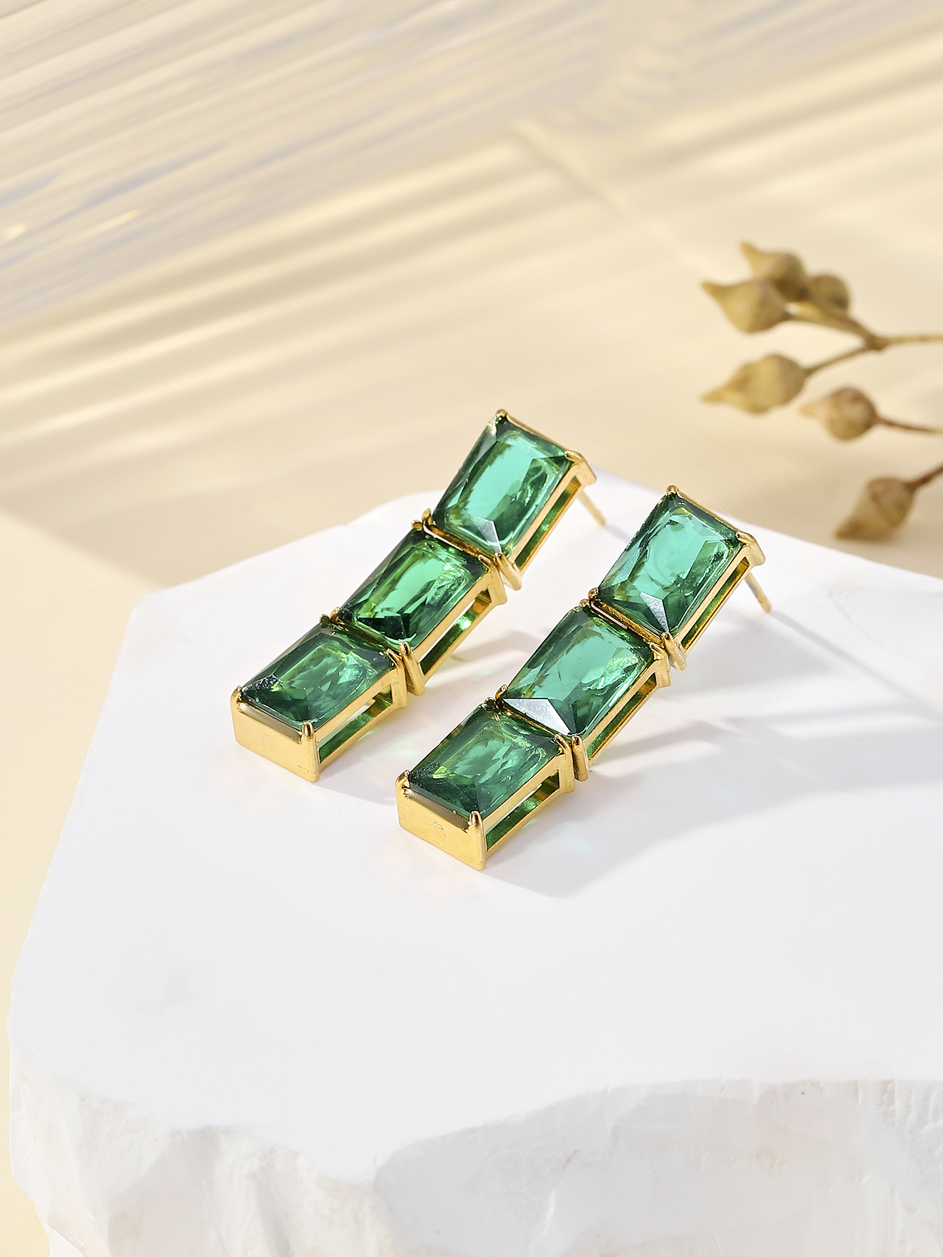 1 Pair Elegant Lady Shiny Geometric Plating Inlay 304 Stainless Steel Zircon 18K Gold Plated Drop Earrings display picture 3