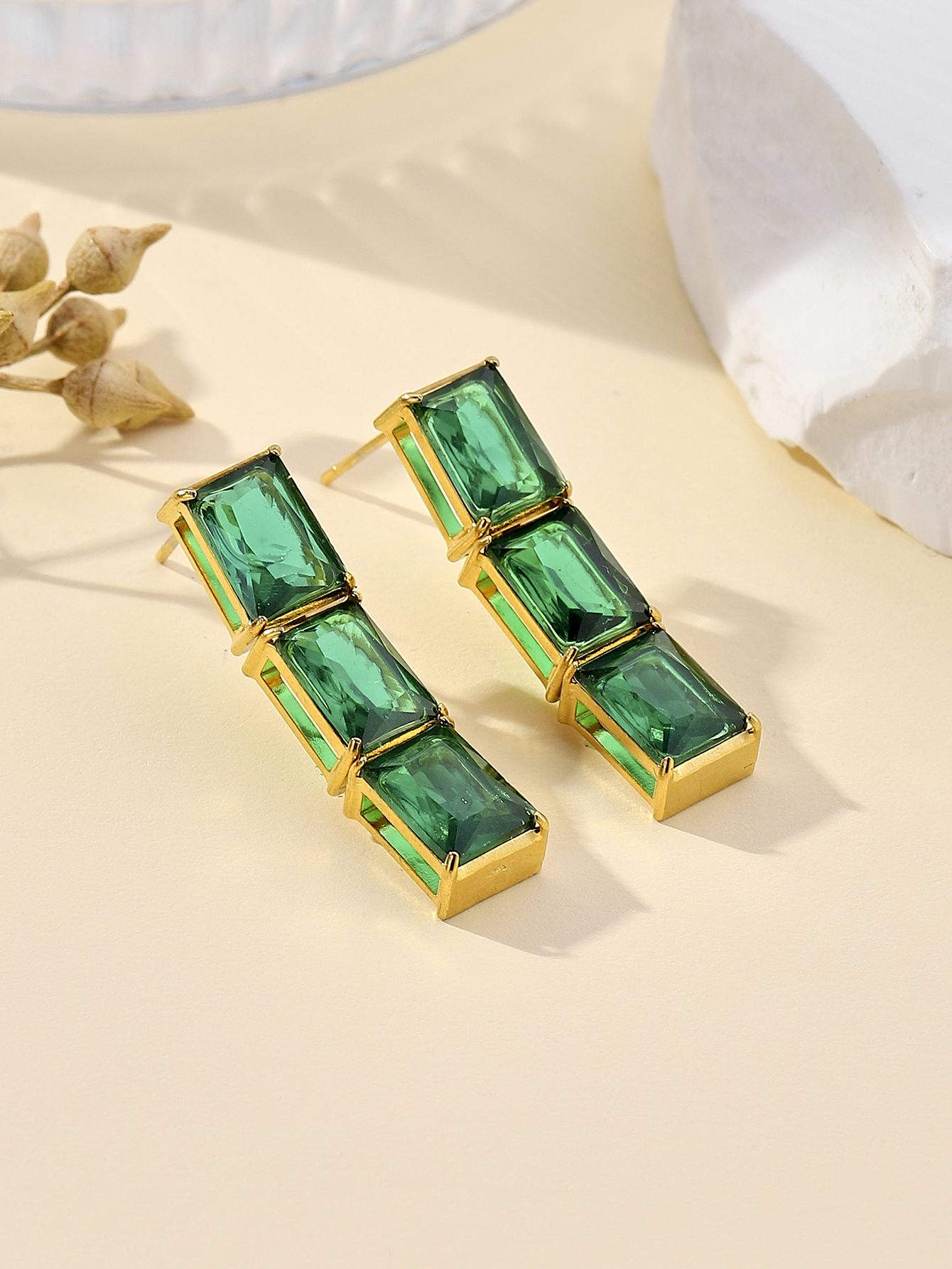 1 Pair Elegant Lady Shiny Geometric Plating Inlay 304 Stainless Steel Zircon 18K Gold Plated Drop Earrings display picture 4