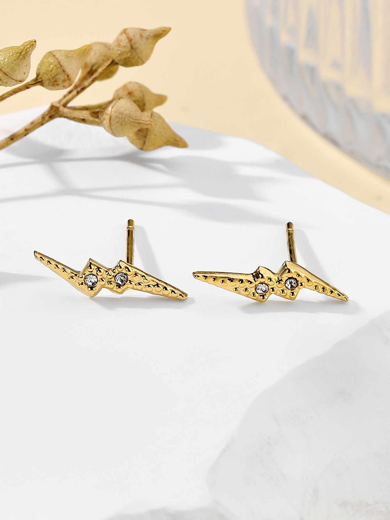 1 Pair Casual Streetwear Lightning Plating Inlay 304 Stainless Steel Zircon 18K Gold Plated Ear Studs display picture 2