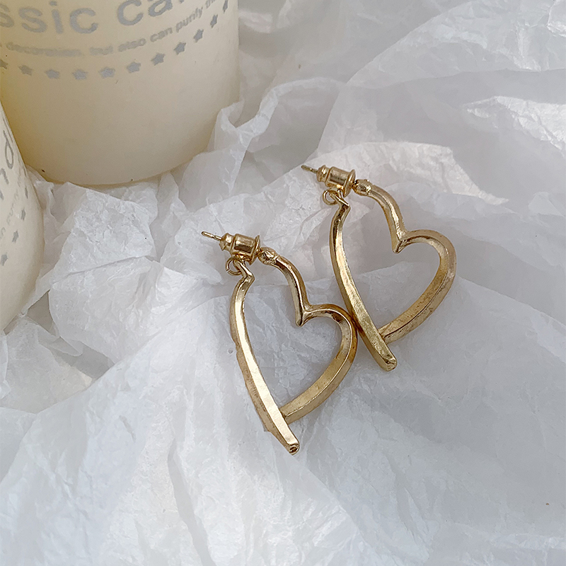 1 Pair Simple Style Heart Shape Plating Alloy Gold Plated Ear Studs display picture 2
