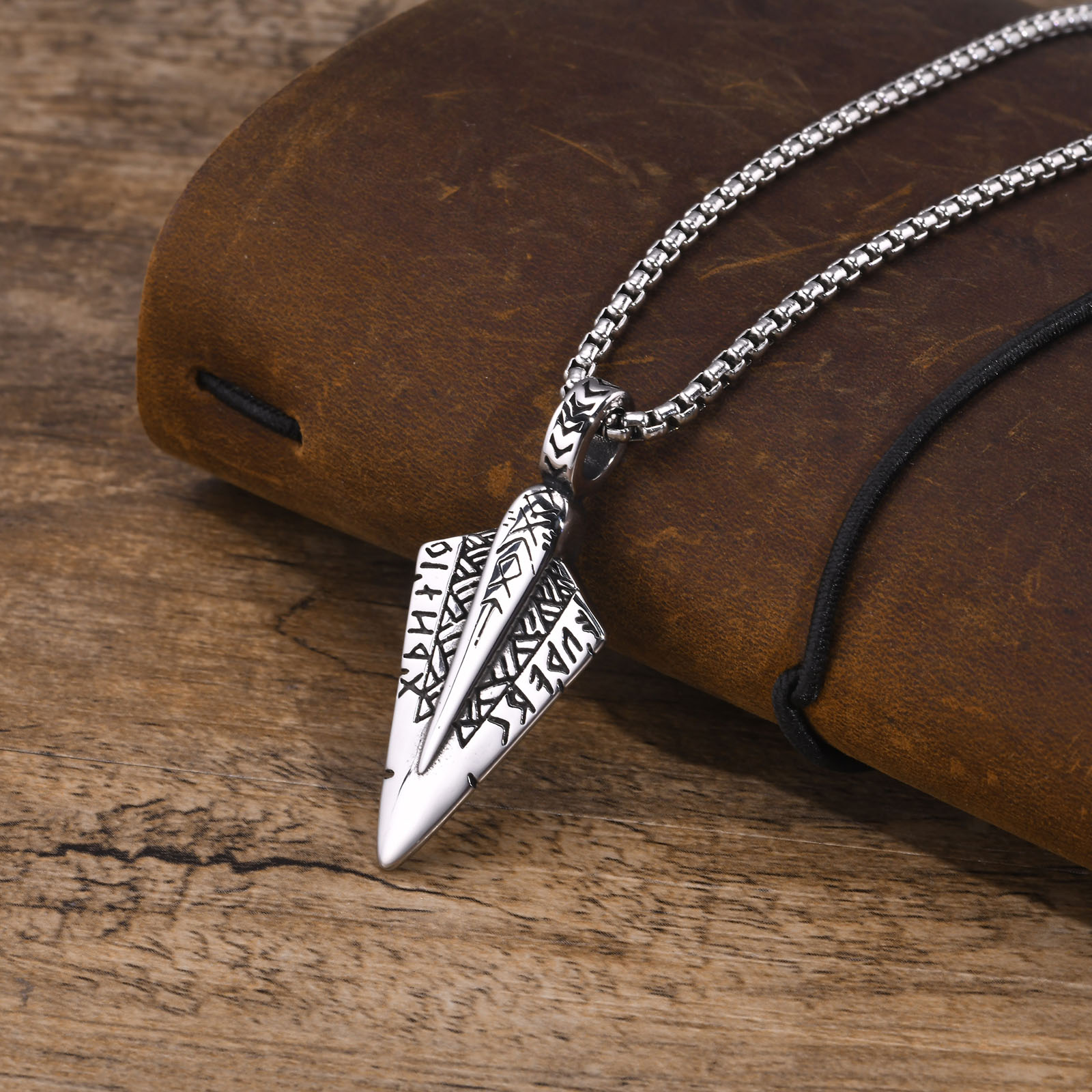 Punk Simple Style Arrow 304 Stainless Steel Men's Pendant Necklace display picture 5