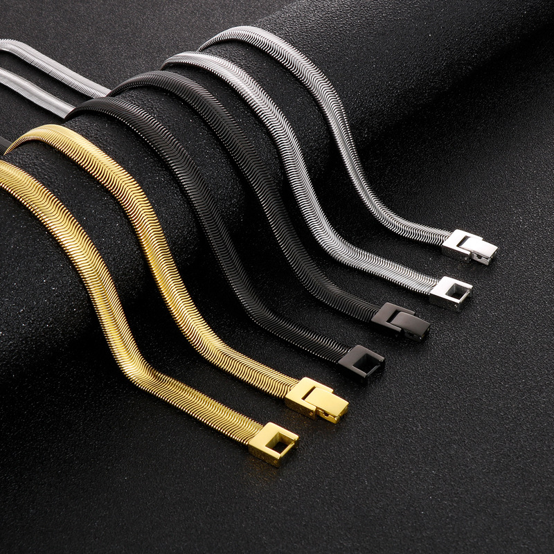 Hip-Hop Solid Color Titanium Steel 18K Gold Plated Men's Necklace display picture 3