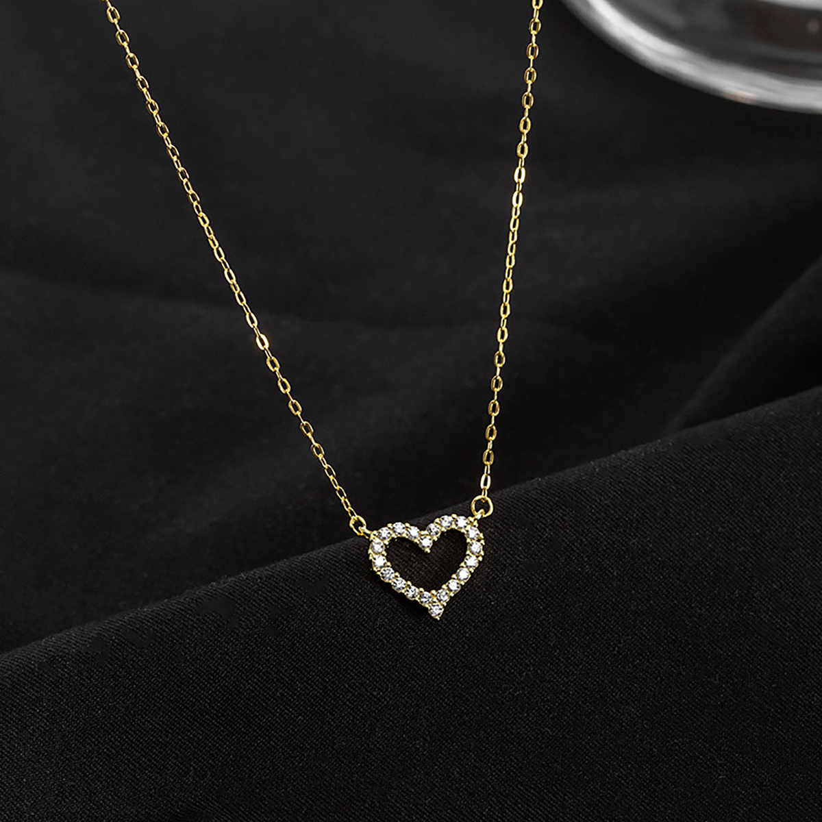 Elegant Heart Shape Sterling Silver Inlay Zircon Pendant Necklace display picture 2