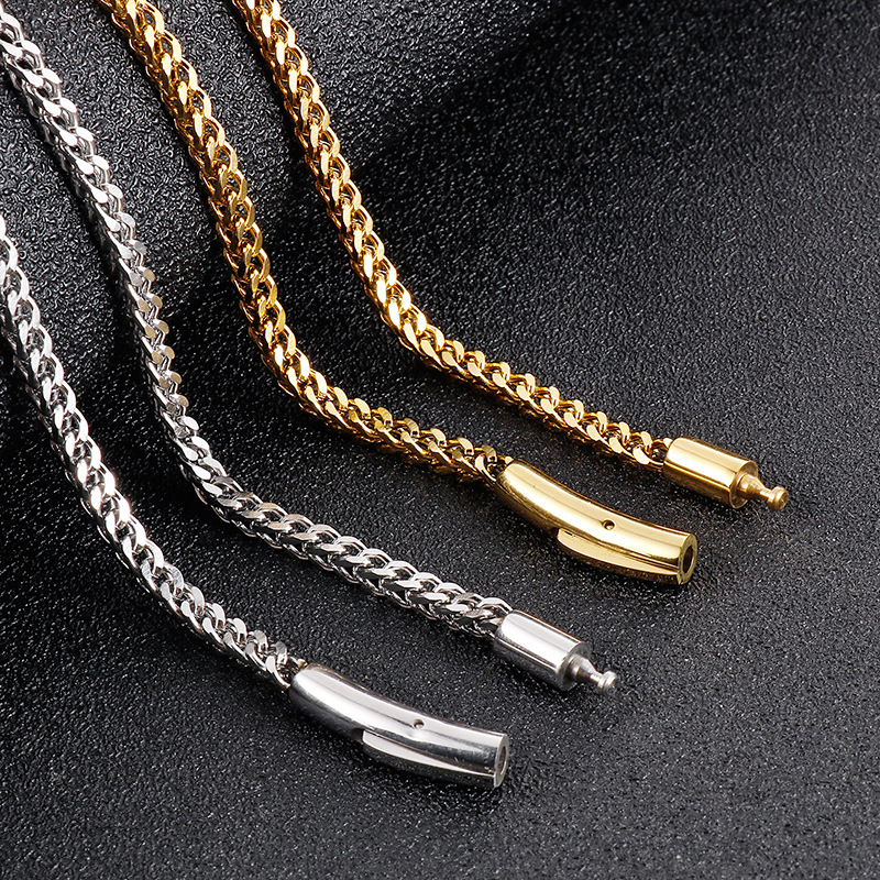 Hip-Hop Retro Solid Color Titanium Steel Polishing 18K Gold Plated Men's Necklace display picture 4