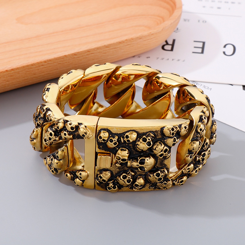 Hip-Hop Retro Skull Titanium Steel Stoving Varnish 18K Gold Plated Men's Bracelets display picture 2