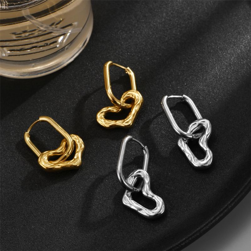 1 Pair Elegant Luxurious Heart Shape Plating Stainless Steel 18K Gold Plated Drop Earrings display picture 1