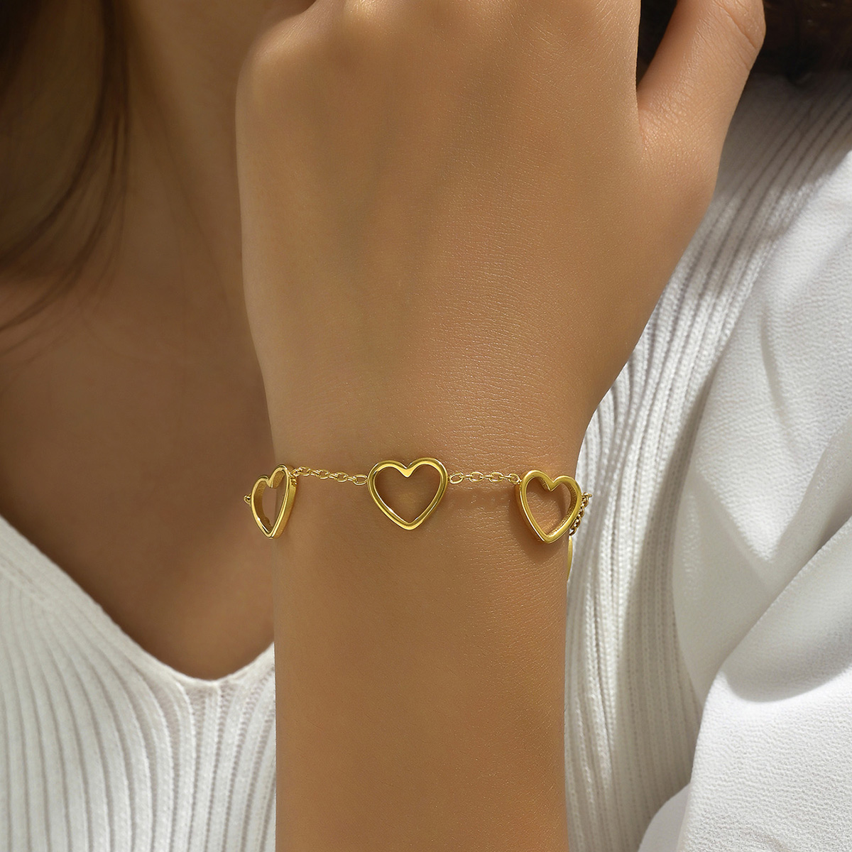 Sweet Heart Shape 201 Stainless Steel 18K Gold Plated Bracelets In Bulk display picture 1