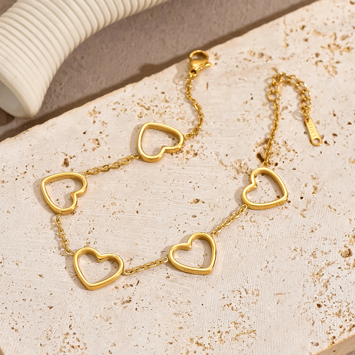 Sweet Heart Shape 201 Stainless Steel 18K Gold Plated Bracelets In Bulk display picture 4