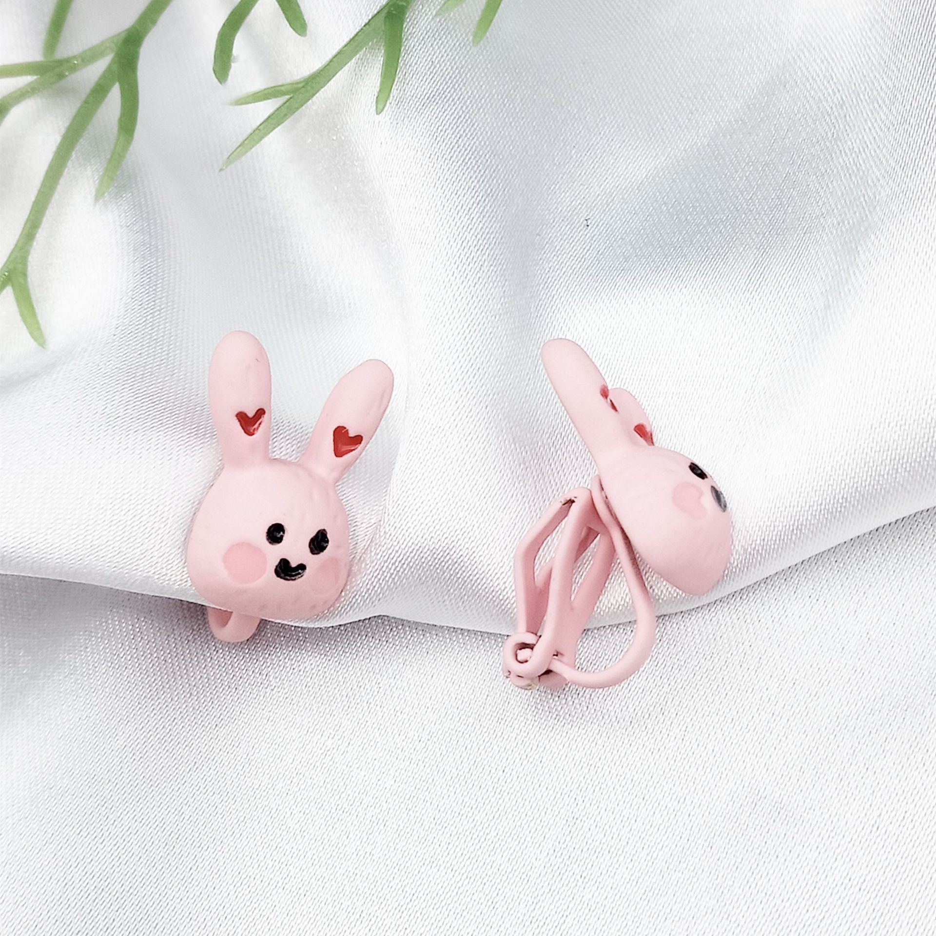 Wholesale Jewelry Simple Style Rabbit Alloy Stoving Varnish Ear Studs display picture 3