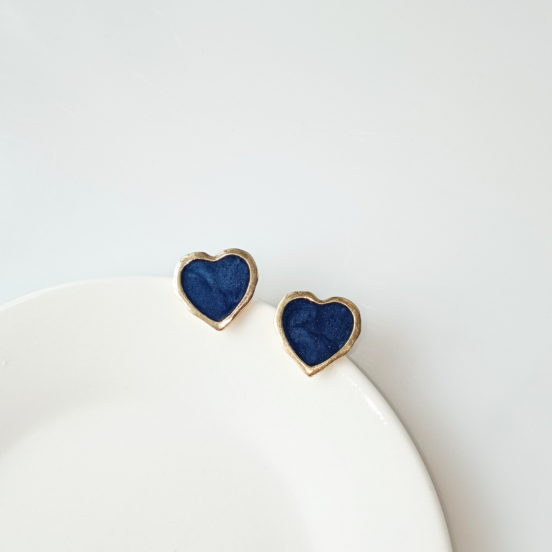 Wholesale Jewelry Simple Style Heart Shape Alloy Enamel Ear Studs display picture 3