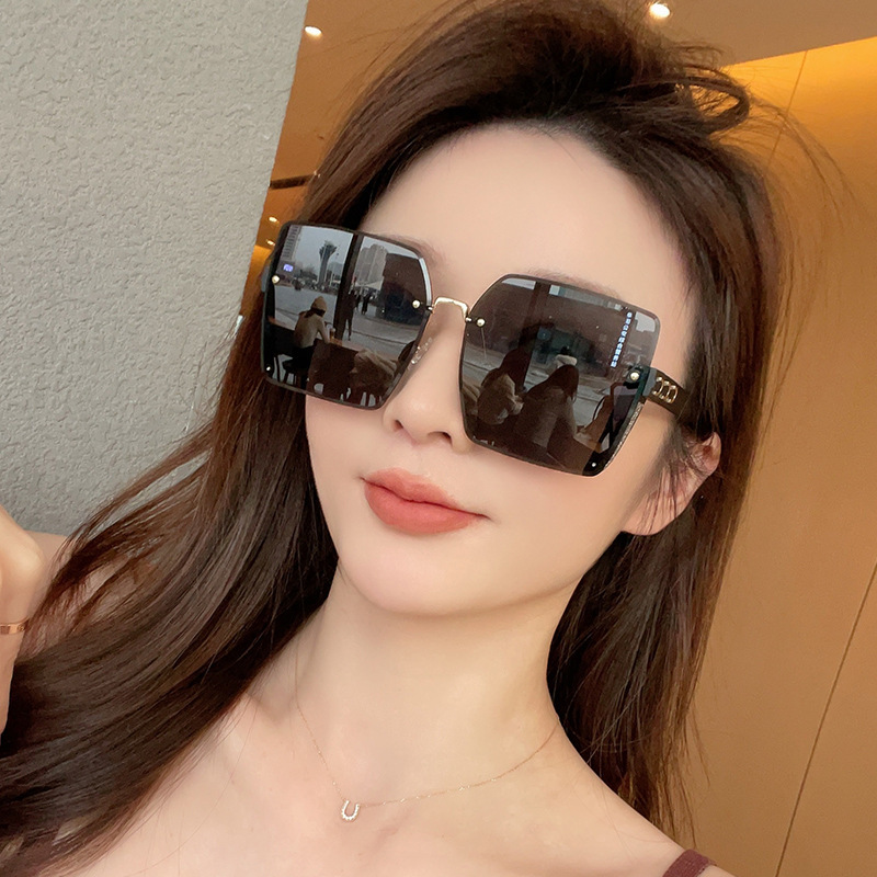 Basic Simple Style Color Block Pc Square Frameless Women's Sunglasses display picture 1