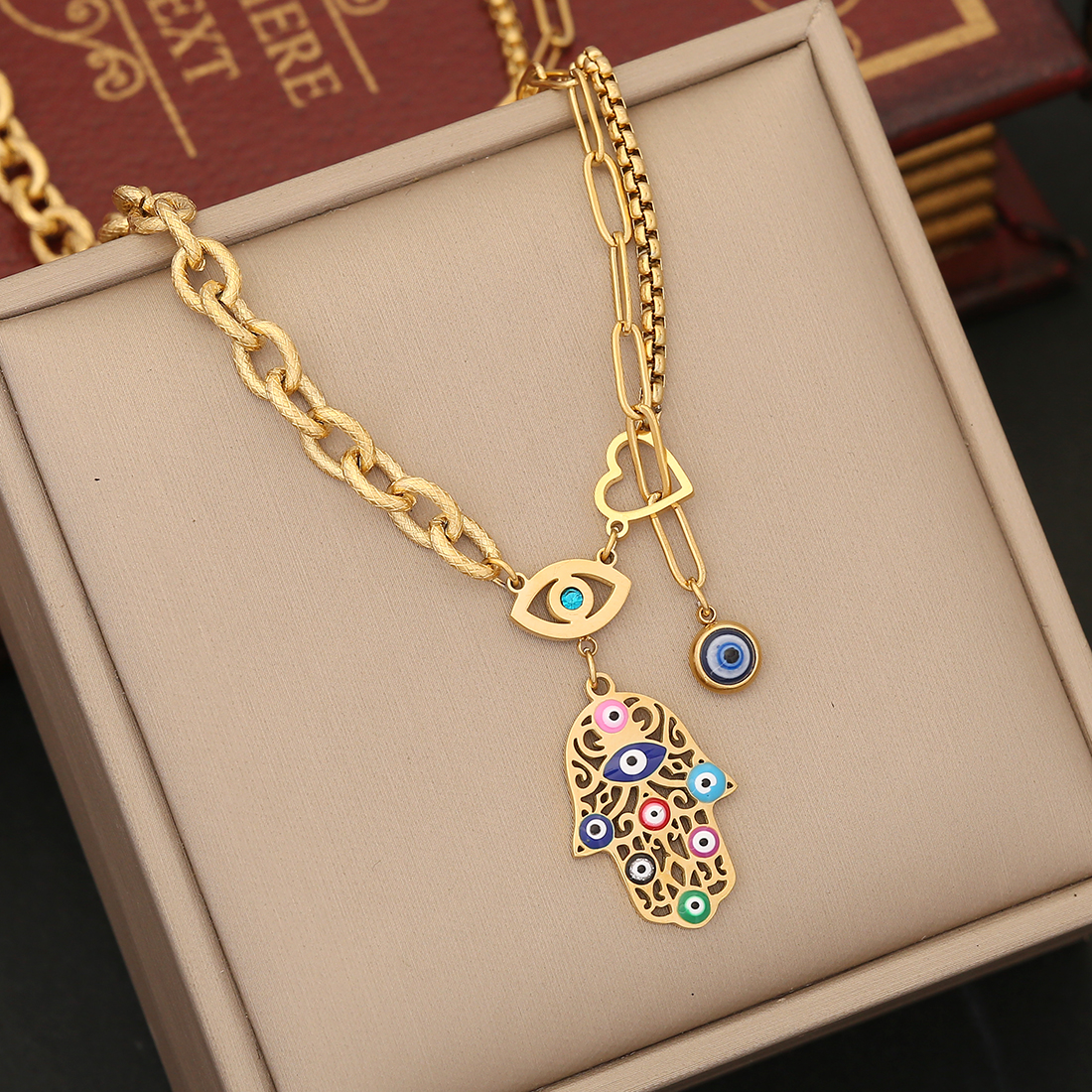 Stainless Steel 18K Gold Plated Vintage Style Enamel Palm Pendant Necklace display picture 4