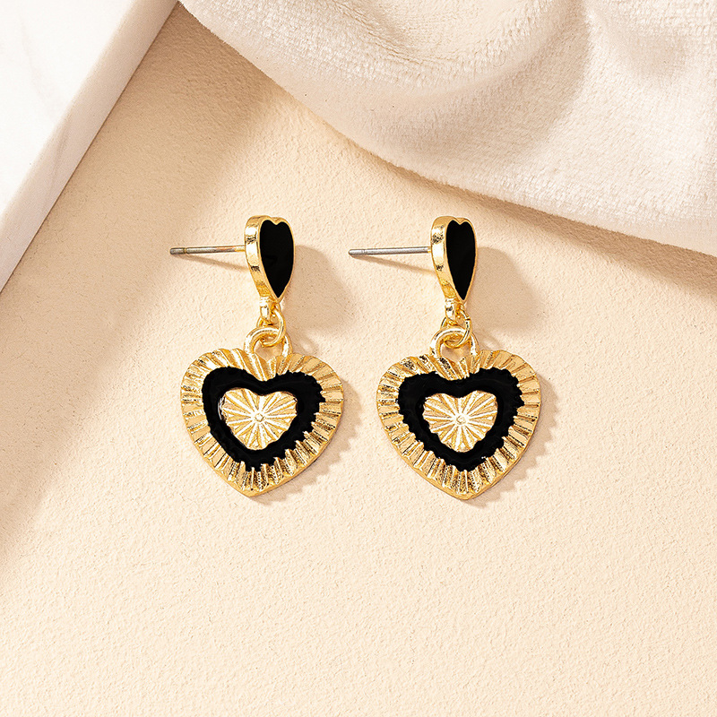 1 Pair Vintage Style Heart Shape Plating Alloy Ear Studs display picture 2