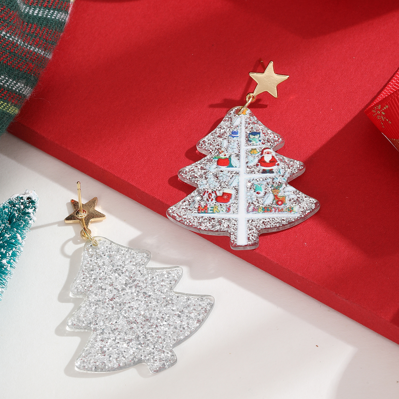 1 Pair Cute Christmas Tree Arylic Drop Earrings display picture 2