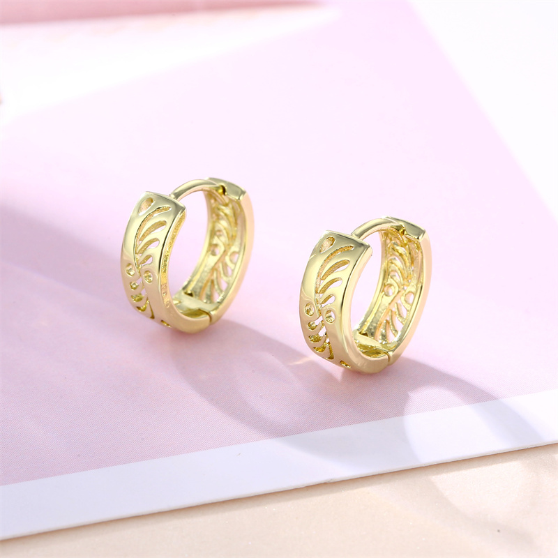 1 Pair Basic Retro Heart Shape Bow Knot Plating Copper Alloy Brass 14K Gold Plated Ear Studs display picture 17