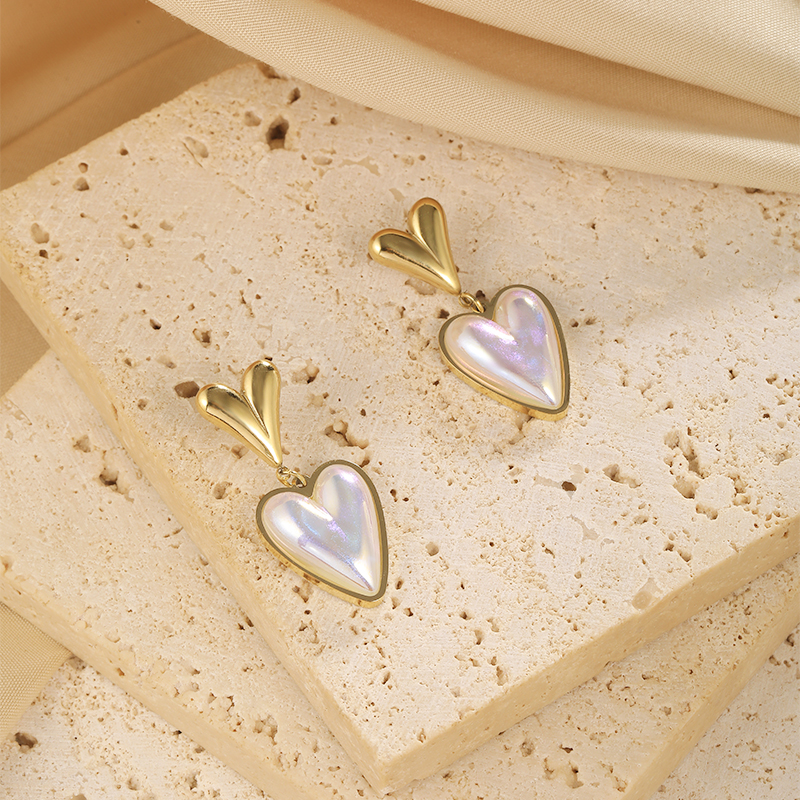1 Pair Vintage Style Heart Shape Plating 304 Stainless Steel Drop Earrings display picture 11