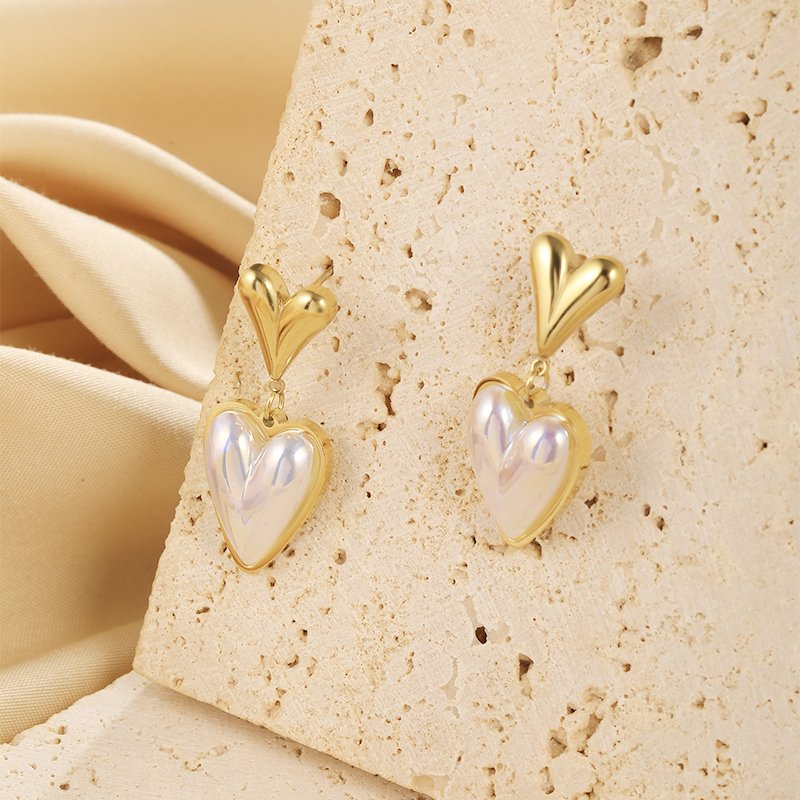 1 Pair Vintage Style Heart Shape Plating 304 Stainless Steel Drop Earrings display picture 10