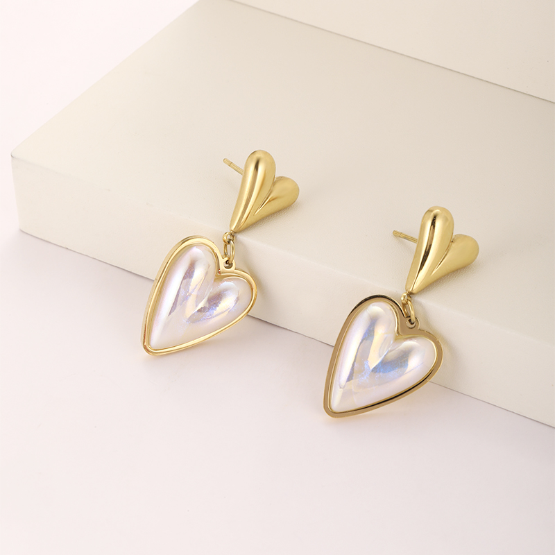 1 Pair Vintage Style Heart Shape Plating 304 Stainless Steel Drop Earrings display picture 7
