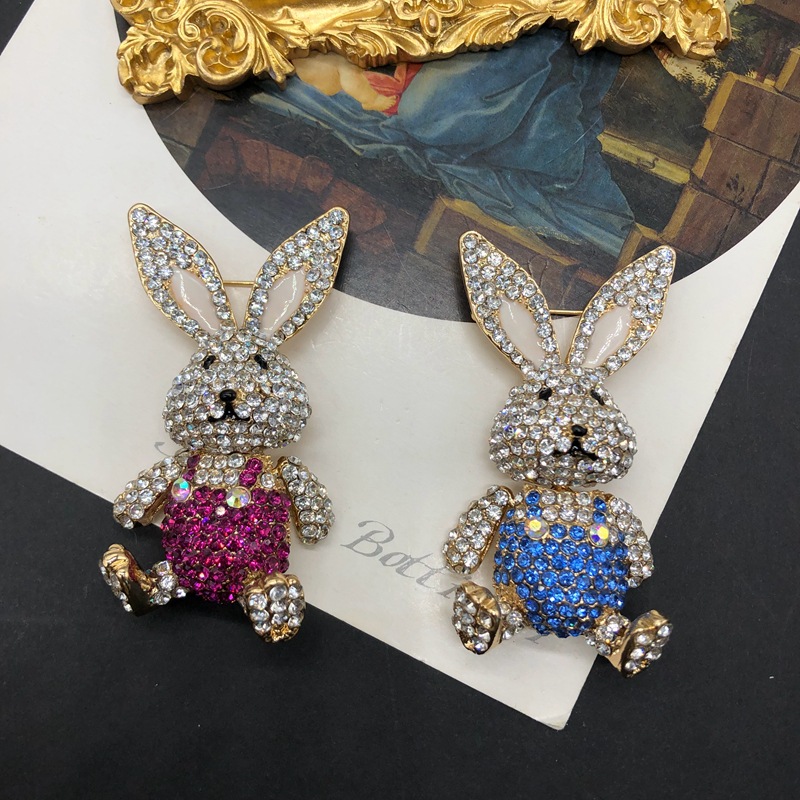 Elegant Cute Rabbit Alloy Inlay Zircon Women's Brooches display picture 2
