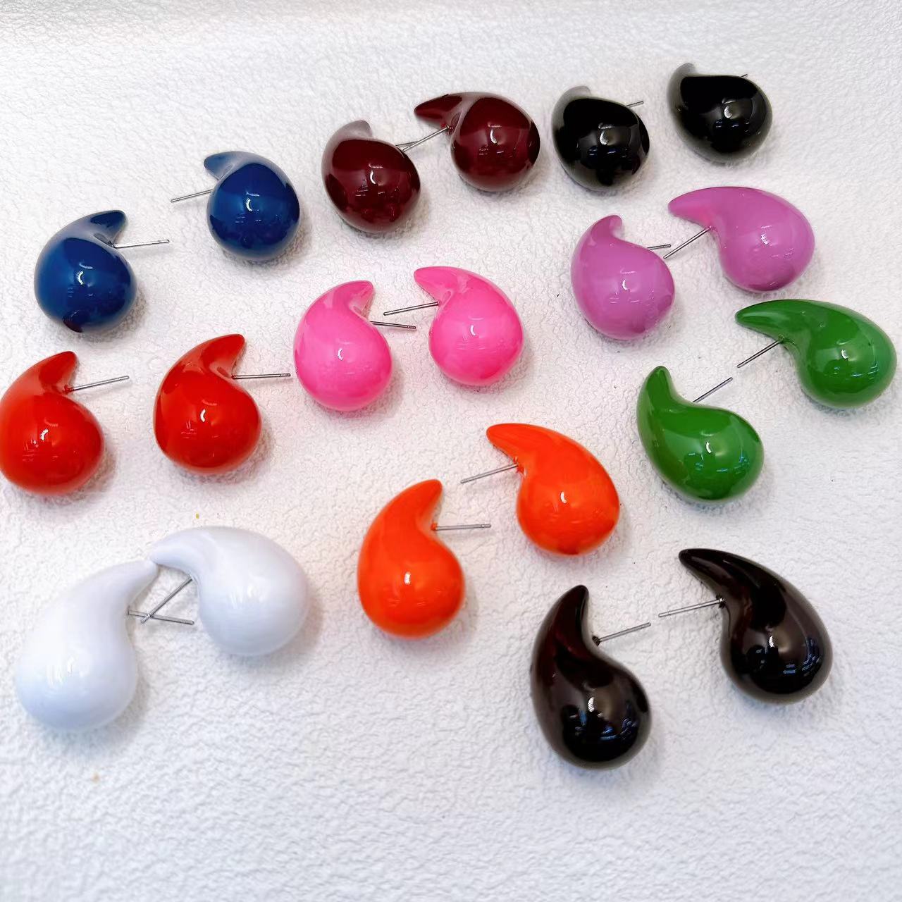 Wholesale Jewelry Cute Solid Color Arylic Enamel Stoving Varnish Ear Studs display picture 11