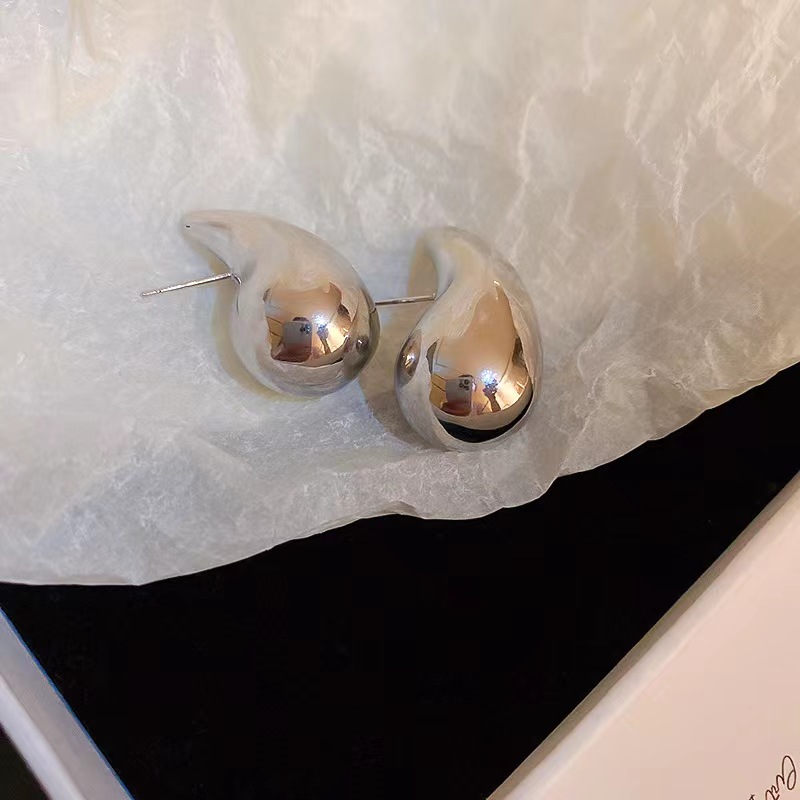 1 Pair Casual Solid Color Plating 304 Stainless Steel 18K Gold Plated Ear Studs display picture 3