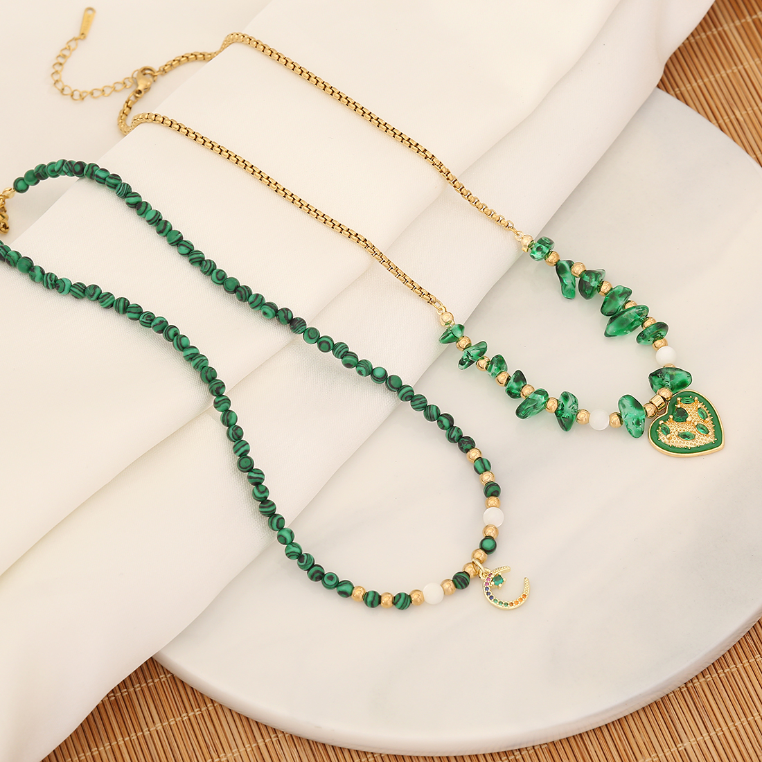 Vintage Style Heart Shape Stainless Steel Malachite Beaded Handmade 18K Gold Plated Women's Pendant Necklace display picture 2