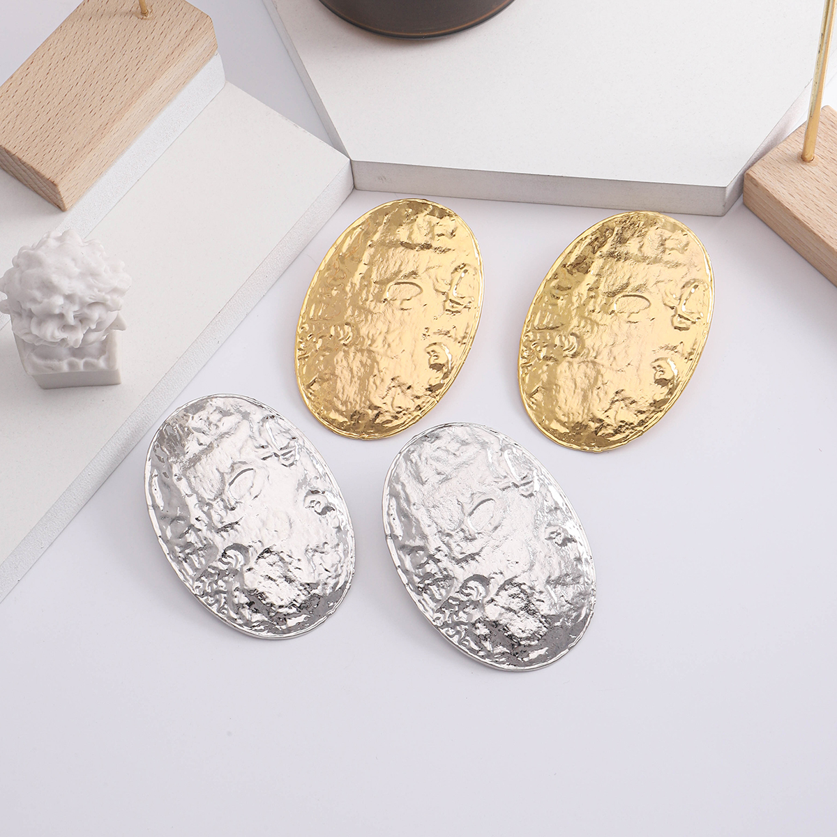 1 Piece Streetwear Oval Plating Alloy Gold Plated Silver Plated Ear Studs display picture 6