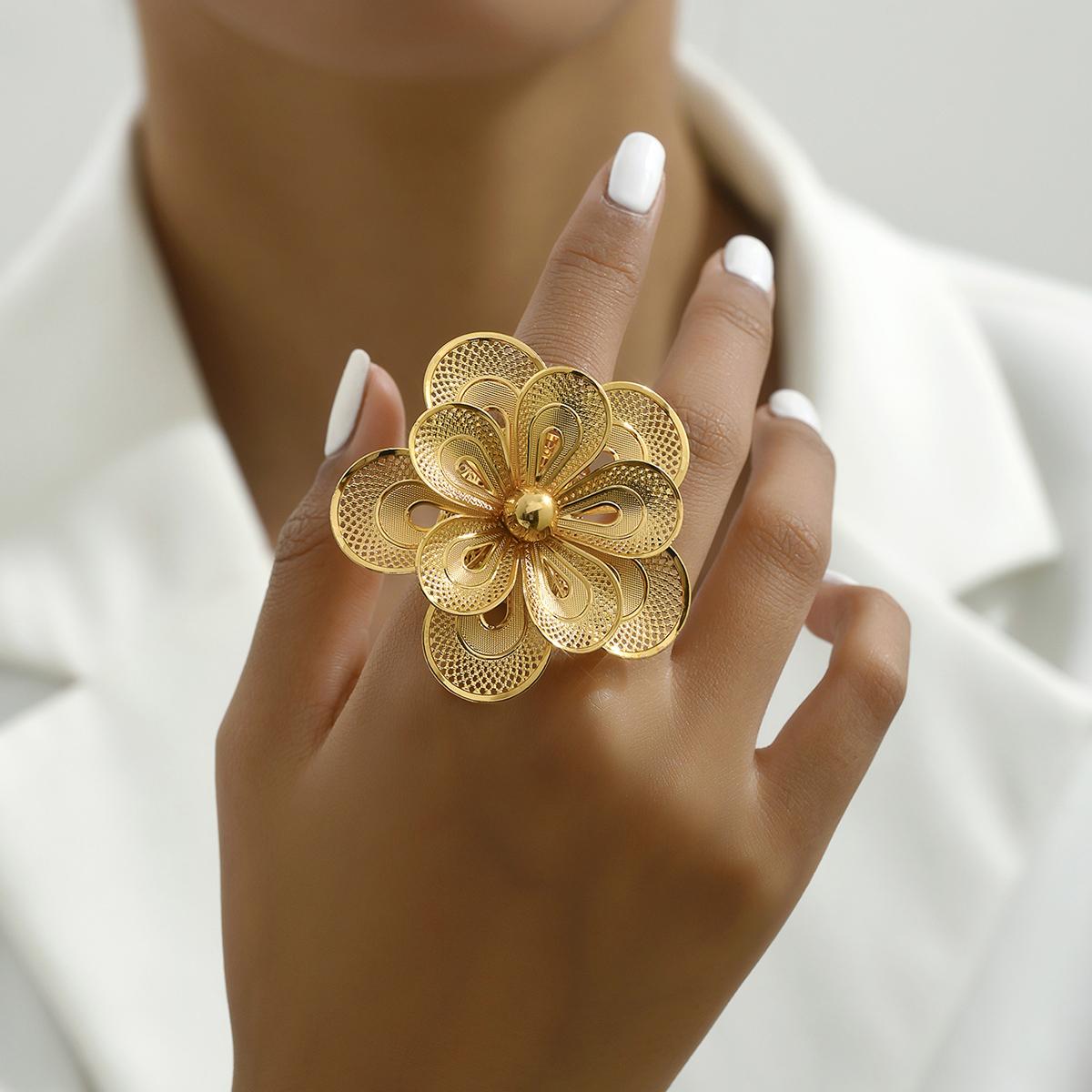 Glam Simple Style Flower Iron Hollow Out Women's Open Rings display picture 21