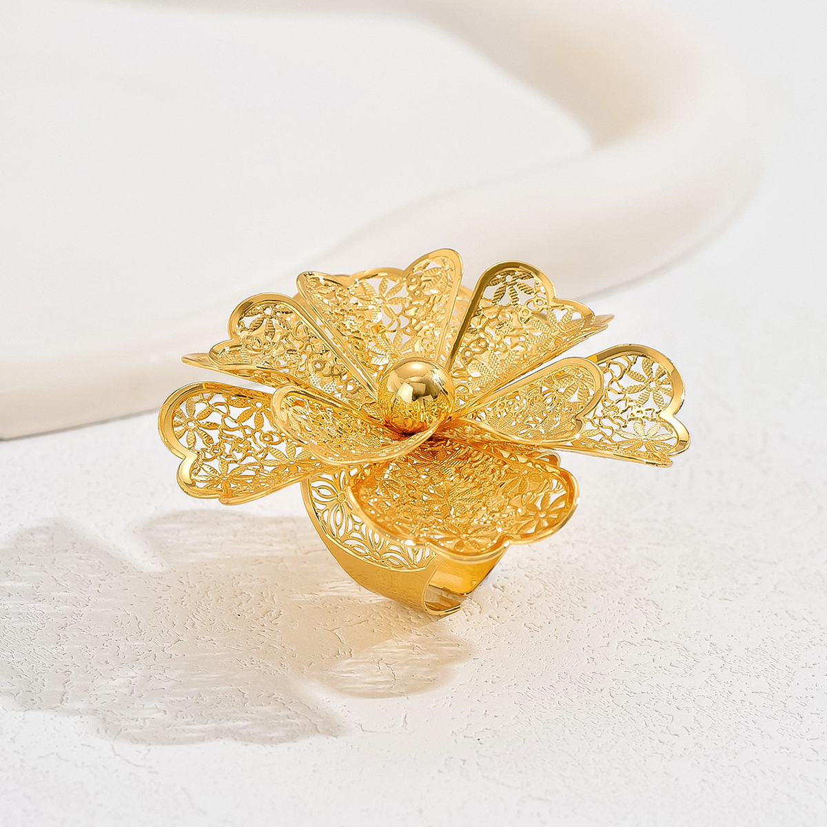 Glam Simple Style Flower Iron Hollow Out Women's Open Rings display picture 12