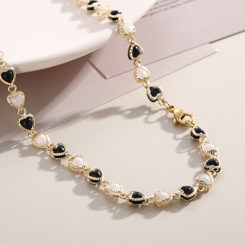 Großhandel Einfacher Stil Herzform Kupfer Perle 18 Karat Vergoldet Halskette display picture 4