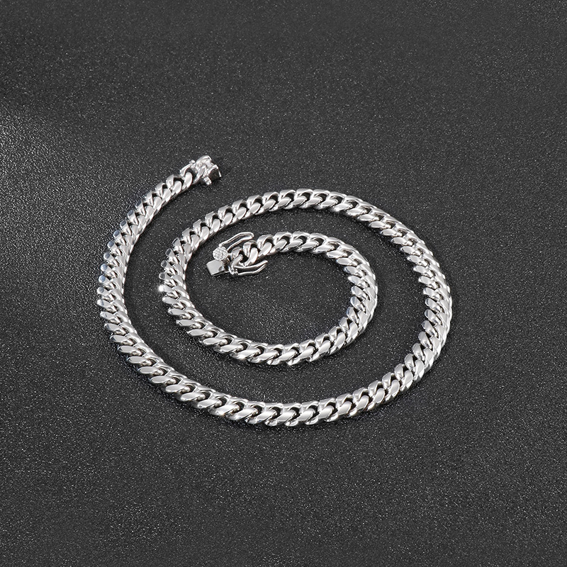 Titanium Steel 18K Gold Plated Simple Style Polishing Chain Solid Color Necklace display picture 4