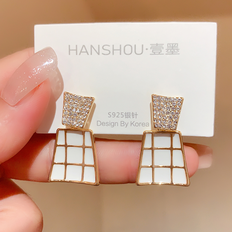 1 Pair Ig Style Elegant Rhombus Bow Knot Plating Inlay Alloy Zircon Drop Earrings display picture 8